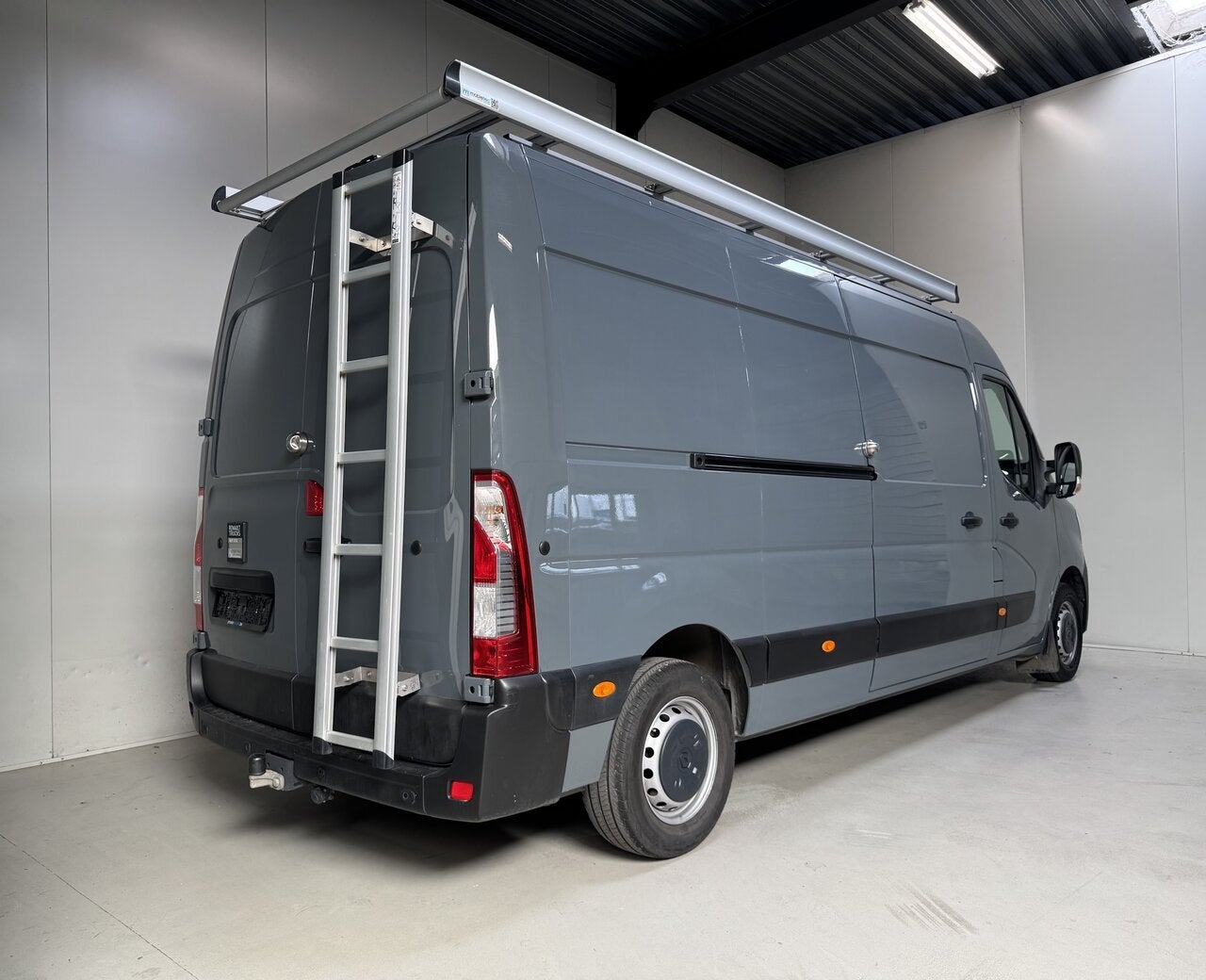 Renault Master 2.3d Man. Lichte Vracht L3H2 - 3pl. - GPS -, Auto's, Bestelwagens en Lichte vracht, Euro 6, 2299 cc, https://public.car-pass.be/vhr/02167113-4ec7-46e1-a247-65af0d8b9200