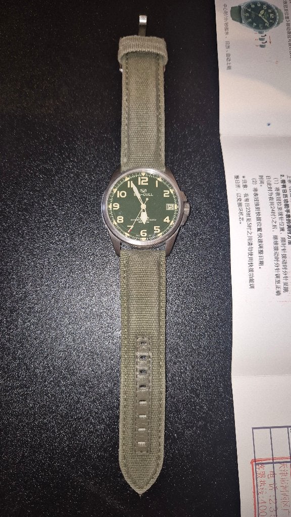 Montre de l'armée chinoise. État neuf, Enlèvement ou Envoi, Comme neuf, Montre-bracelet