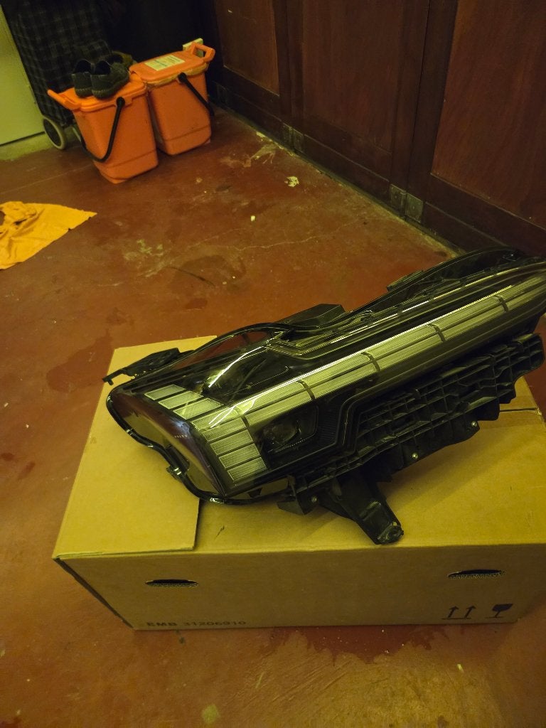 Volvo EX30 Phare frontale droite 80000628, Ophalen of Verzenden, Gebruikt, Volvo