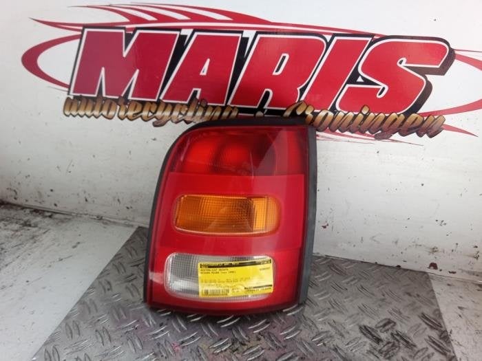Feu arrière droit d'un Nissan Micra, Autos : Pièces & Accessoires, -, -, 3 mois de garantie, Utilisé