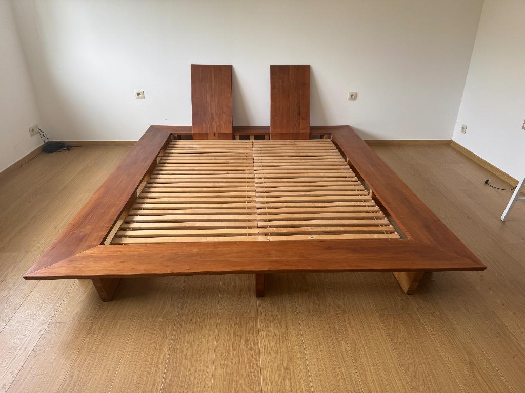 Lit en bois massif – Cerisier & hêtre – 220 x 240 cm, Brun, Enlèvement, Utilisé, 200 cm