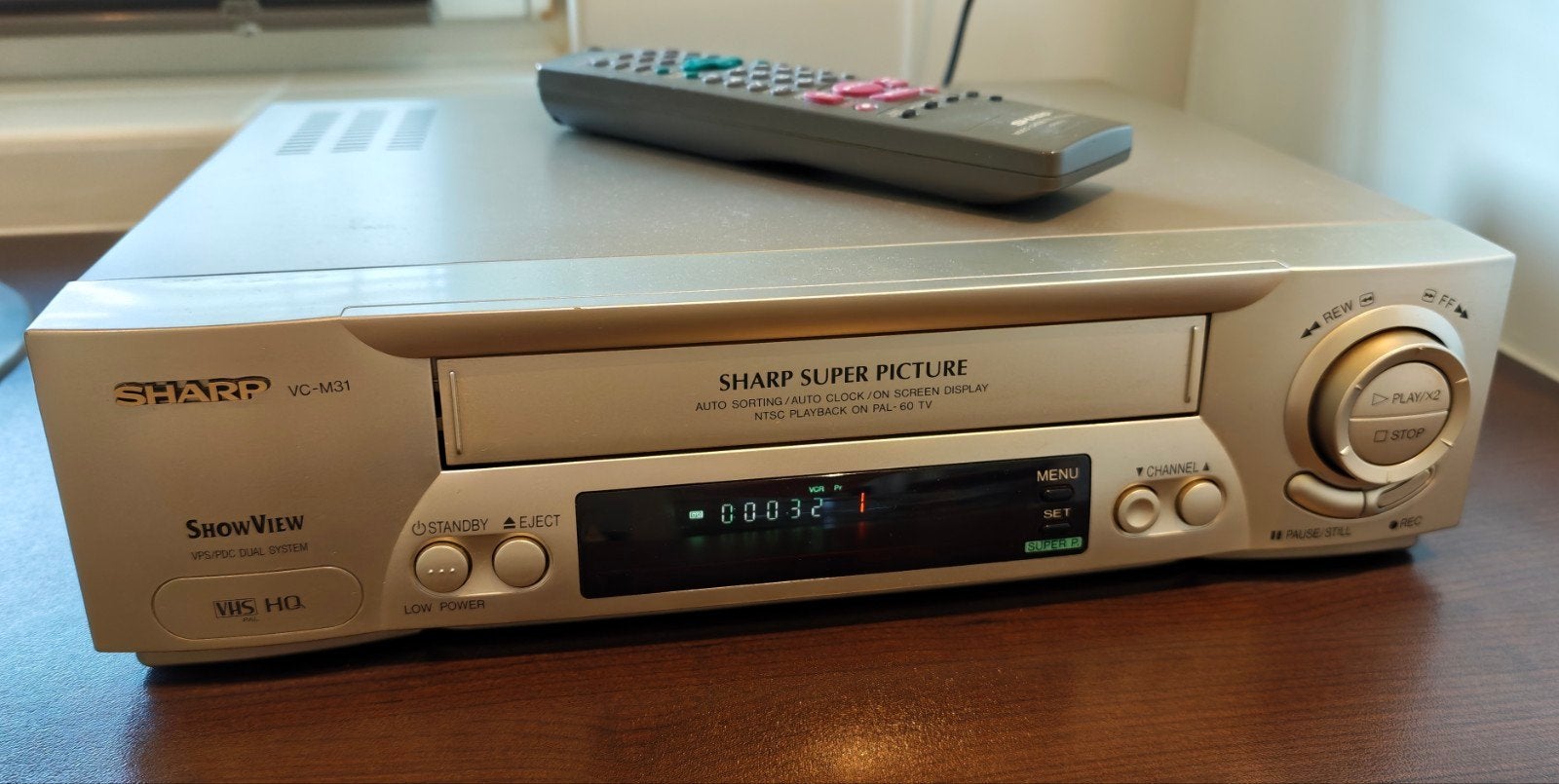 Sharp VC-M31 VHS Videorecorder + Afstandsbediening, Ophalen, Gebruikt, VHS-speler of -recorder