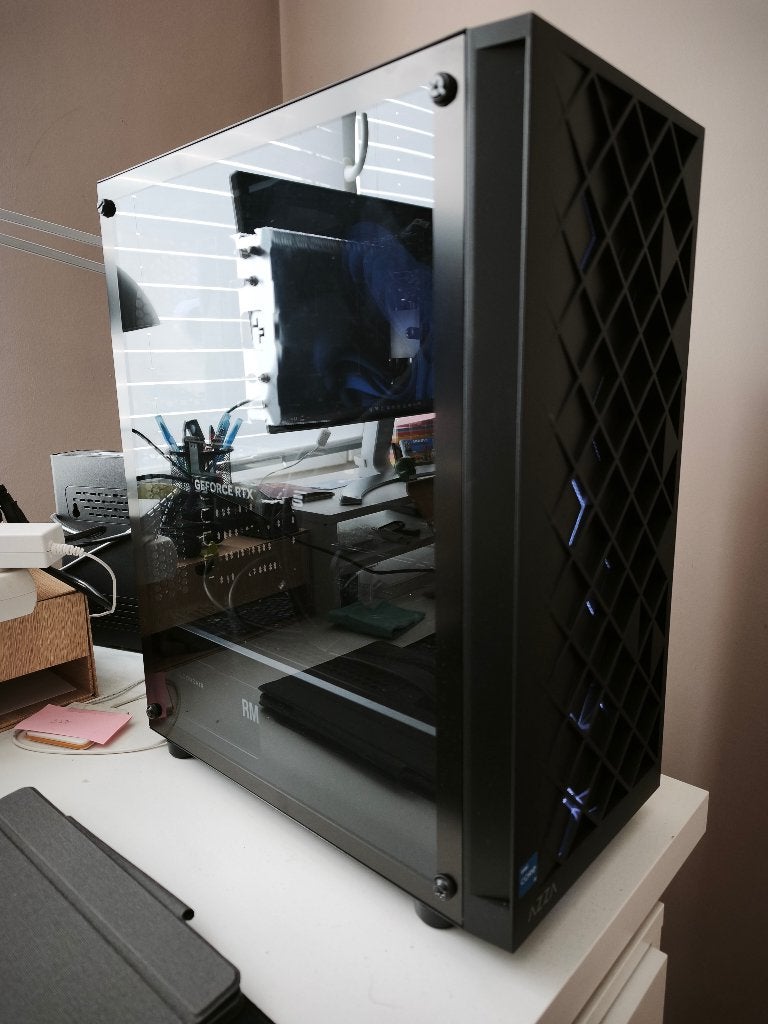 Pc i5-14400F RTX5060 32go ram 750w 1to ssd + accessoires, Informatique & Logiciels, Ordinateurs de bureau, Le pc est monté avec différentes marques