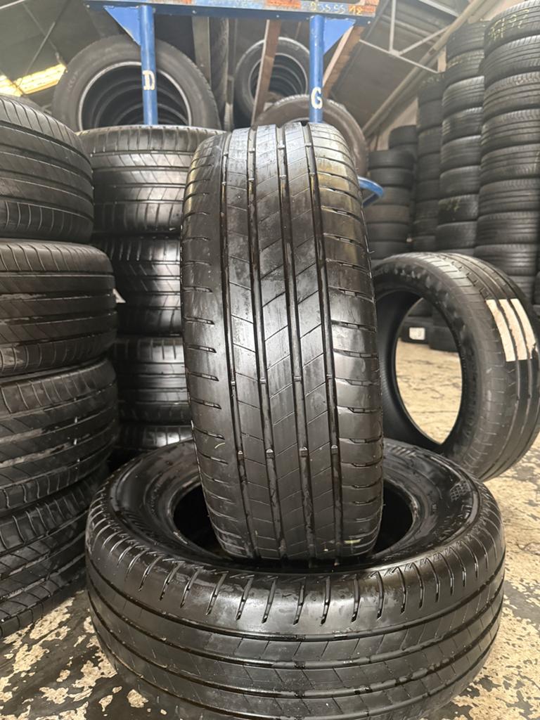 225/65/17 Bridgestone avec montage et équilibrage, Ophalen