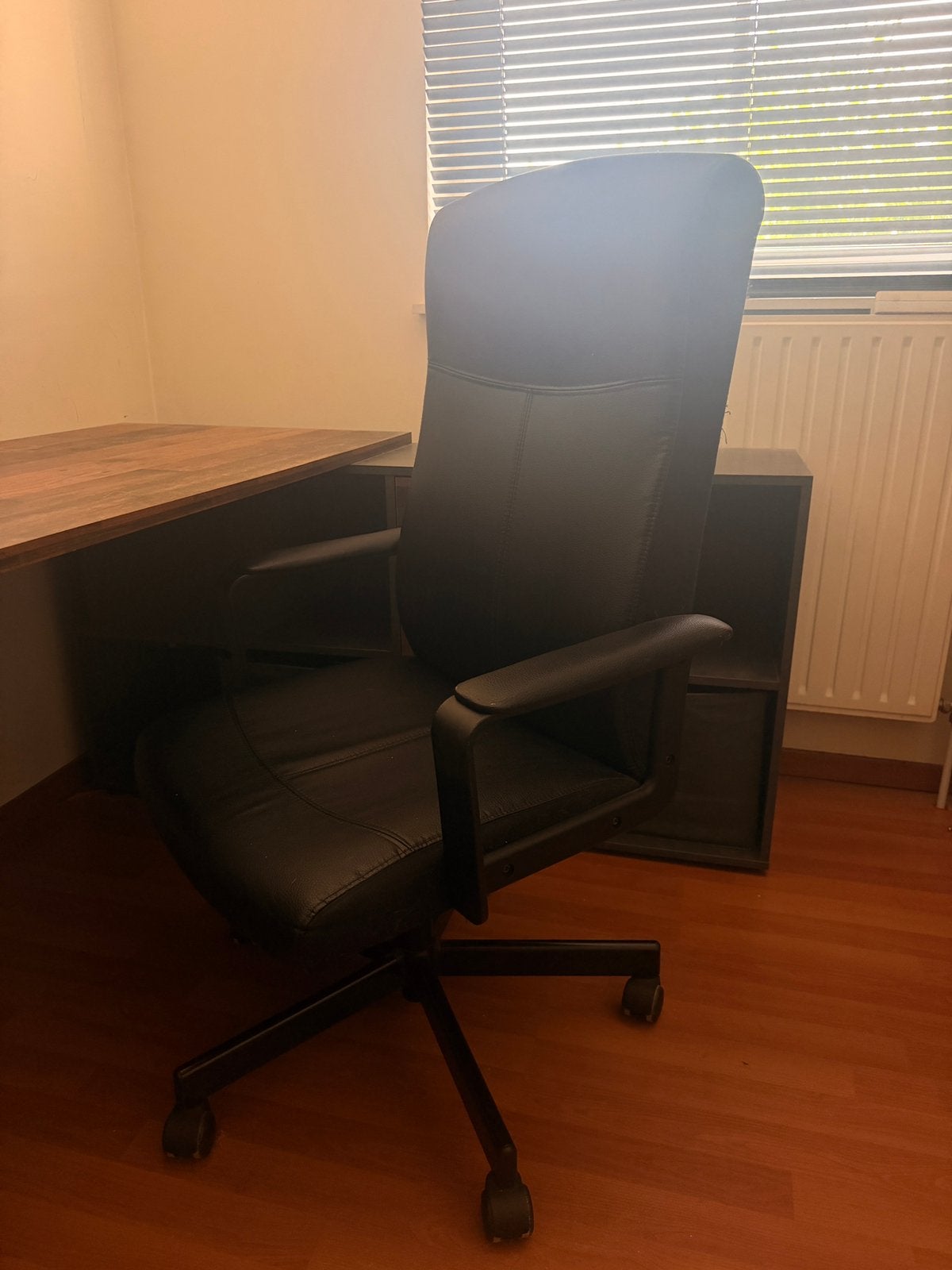 Bureautafel+stoel, Huis en Inrichting, Ophalen, Zo goed als nieuw
