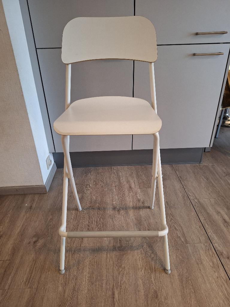 Bar krukken / hoge stoelen inklapbaar wit / 4 stuks, Ophalen, Met voetsteun, Zo goed als nieuw, 4 krukken