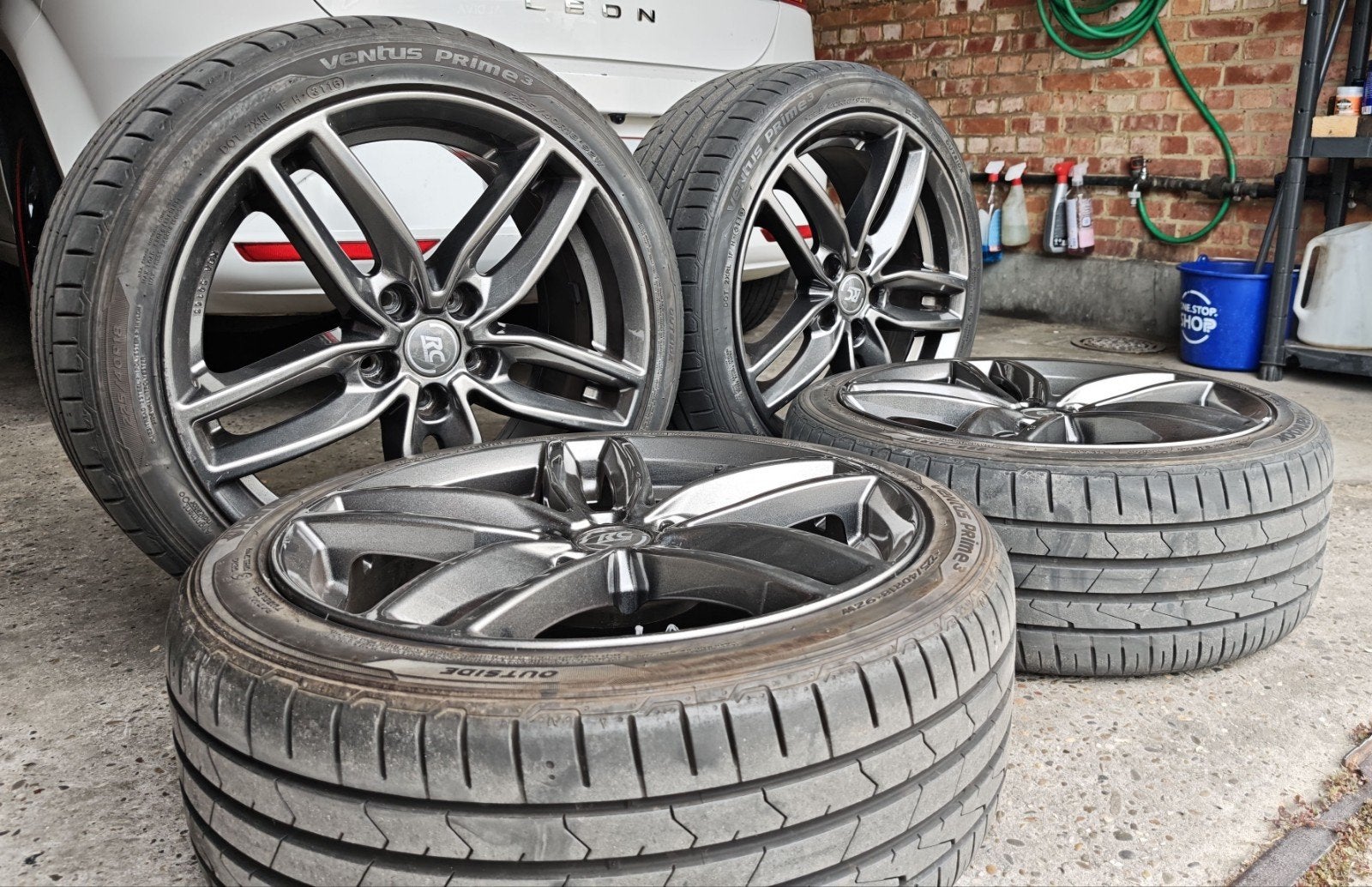Banden met velgen 225/40/18, Auto-onderdelen, Ophalen, BMW