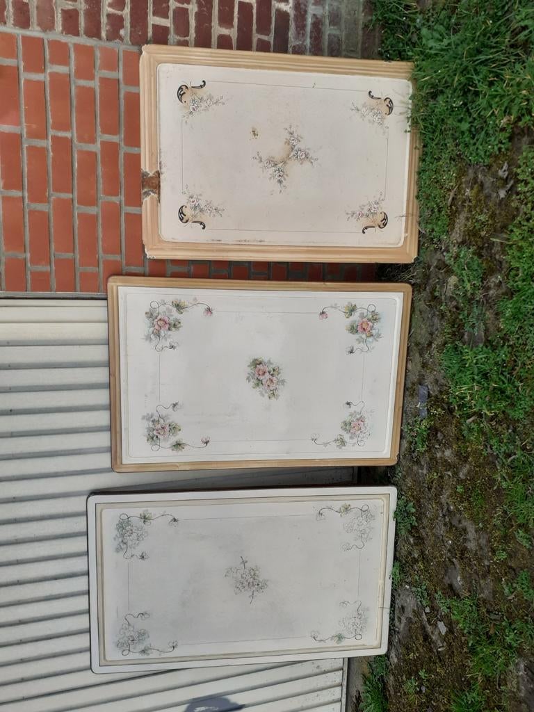 Geëmailleerde tablet voor antieke tafel, Ophalen