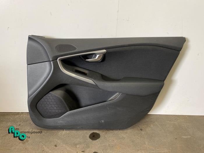 Revêtement portière 4portes avant droite d'un Volvo V40 (V, -, 3 mois de garantie, -, -
