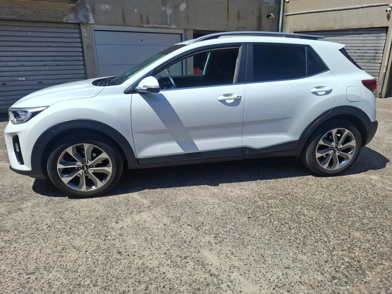 KIA STONIC 1.0 ESSENCE TURBO, Cuir, https://public.car-pass.be/vhr/5658c40e-0e36-409c-b0e5-f92de0bb96dd, Achat, Détection des panneaux routiers