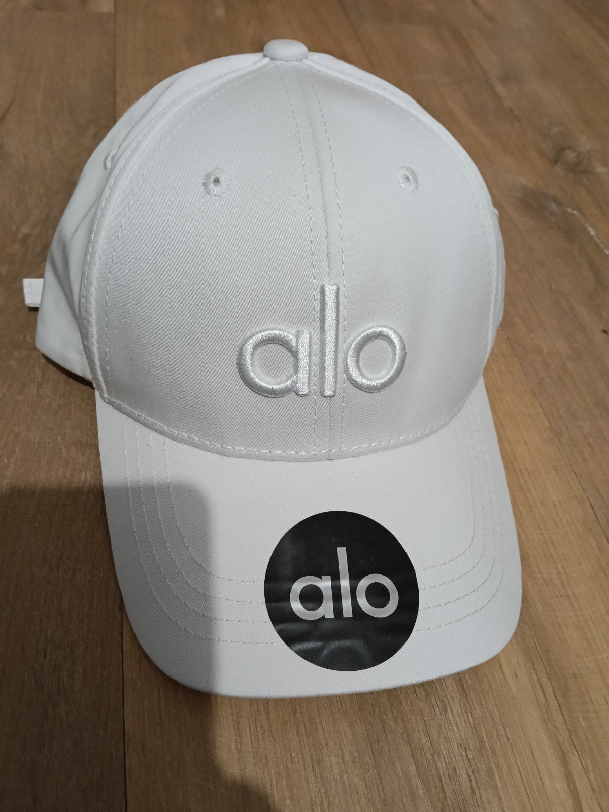Casquette Alo blanche avec logo — Sportive et tendance, Neuf, Enlèvement ou Envoi, One size fits all, Alo yoga