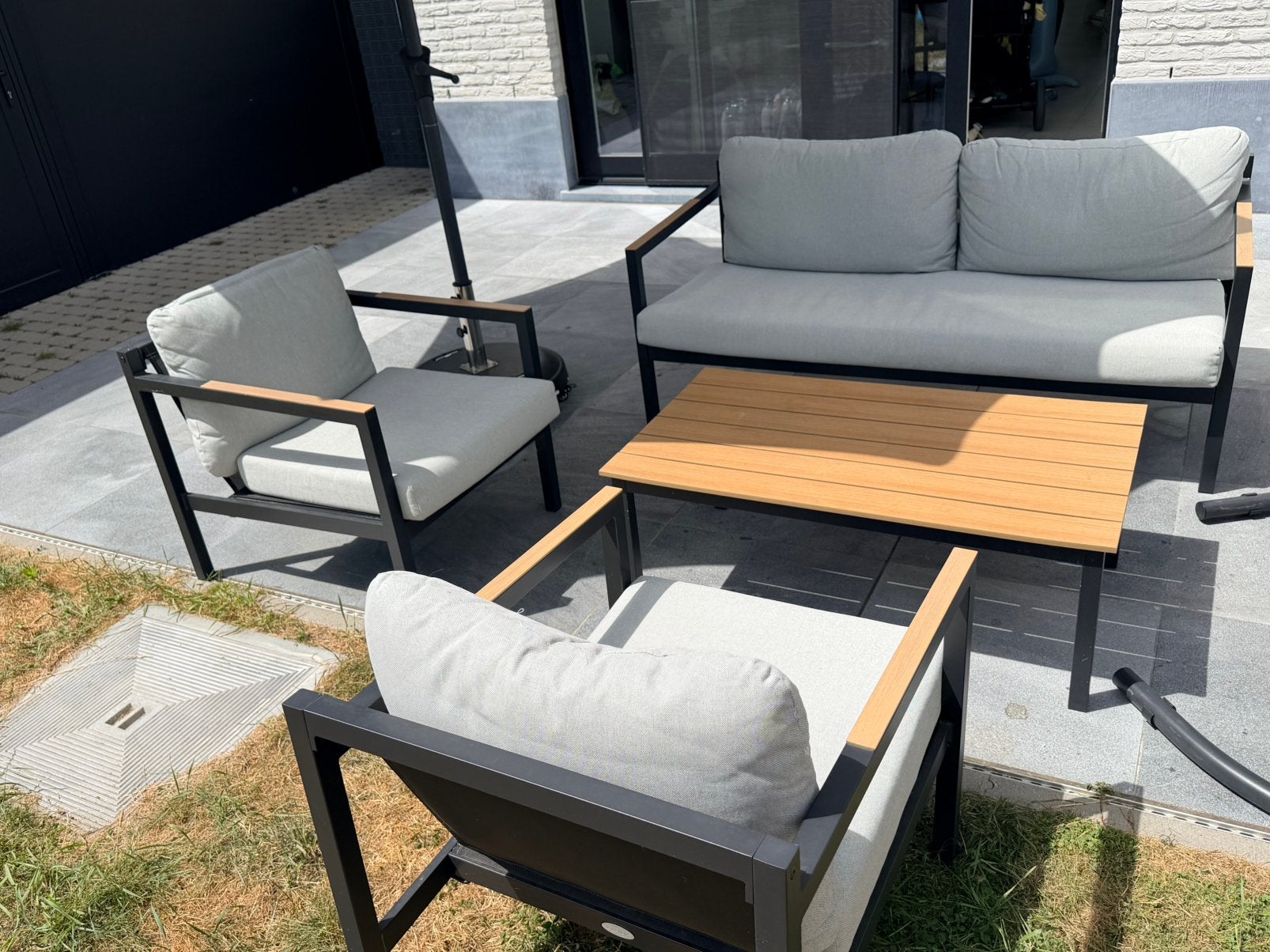JYSK Loungeset ODDESUND 4.5 pers. (Bank + 2 Stoelen + Tafel), Jardin & Terrasse, 5 places, Salons de jardin, Chaise, Enlèvement