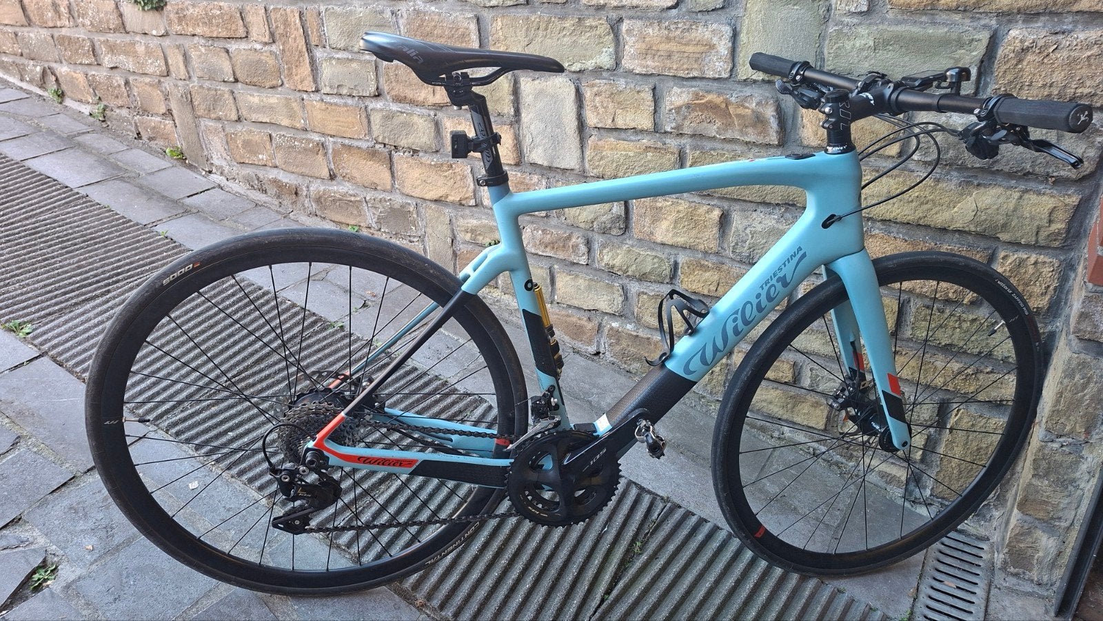 velo route wilier taille:L carbone, 28 inch, 10 tot 15 versnellingen, Zo goed als nieuw, Schijfrem