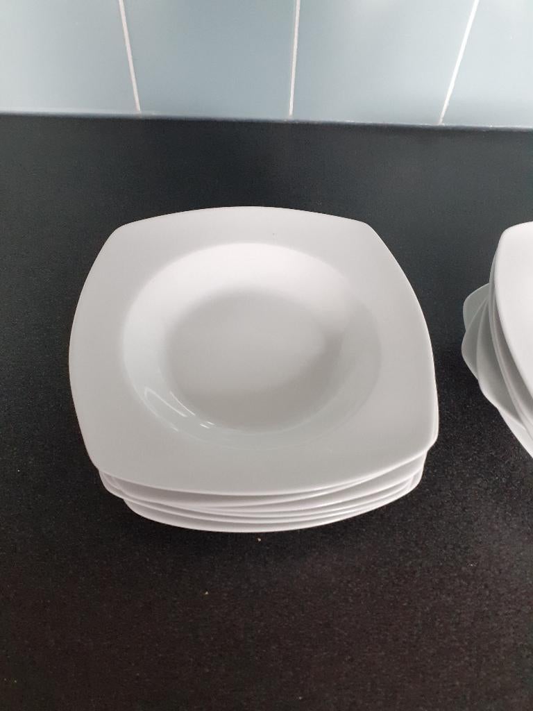 6 of 12 diepe borden voor soep of dessert, Ophalen, Zo goed als nieuw, Bord(en)