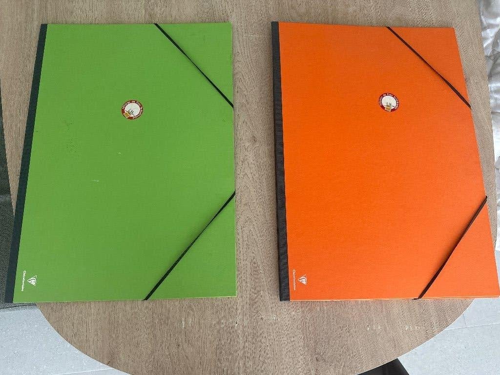 2 kartonnen tekenkaften Clairefontaine ( 37cm x 52 cm), Diversen, Schoolbenodigdheden, Ophalen, Zo goed als nieuw