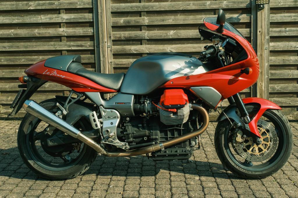 Moto Guzzi V11 Le Mans, Motoren, Motoren | Moto Guzzi, 1064 cc, 2 cilinders, Occasion, Motorrijbewijs A