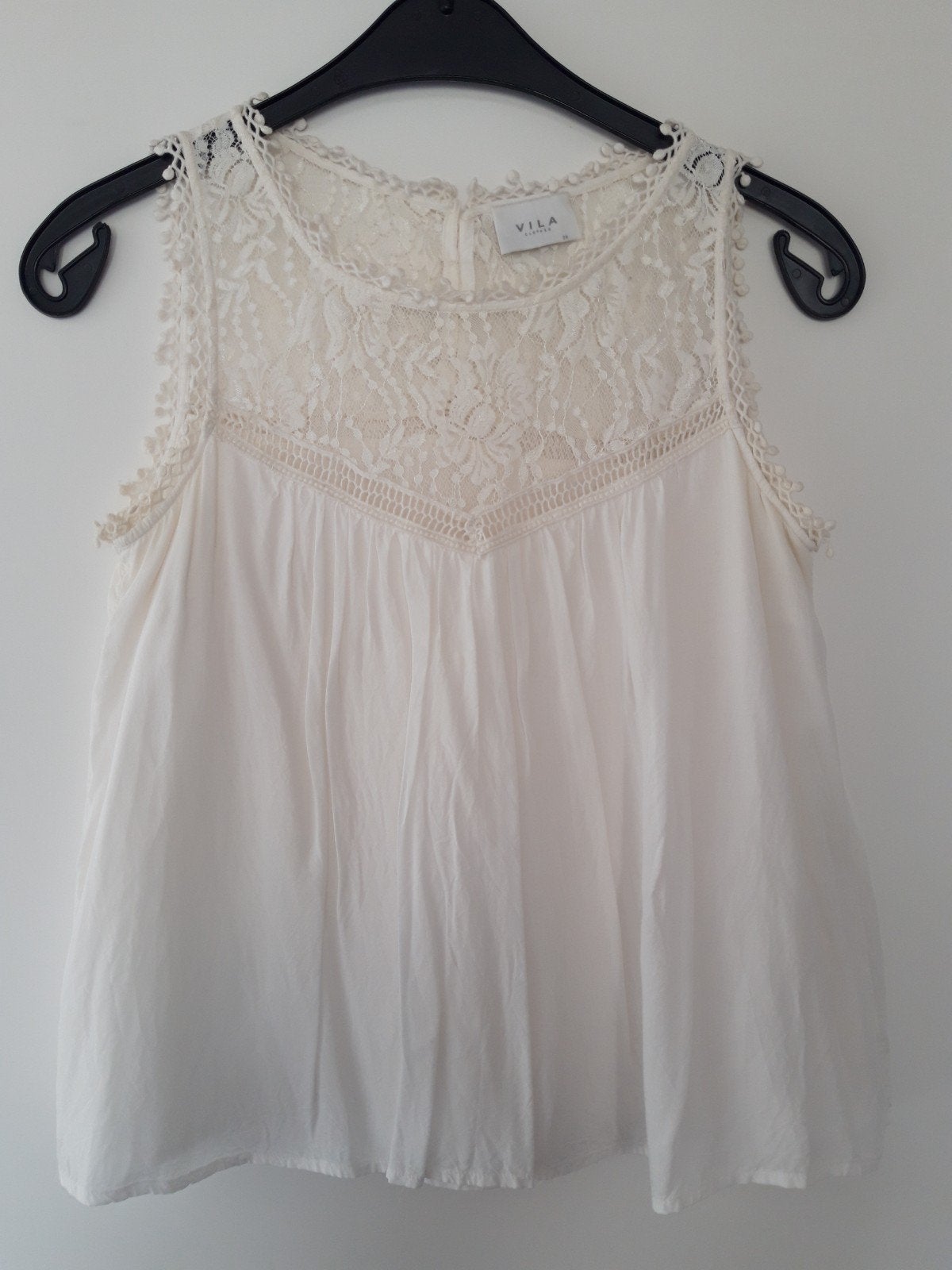 Volledig nieuw topje, Beige, Nieuw, Zonder mouw, Vila Clothes
