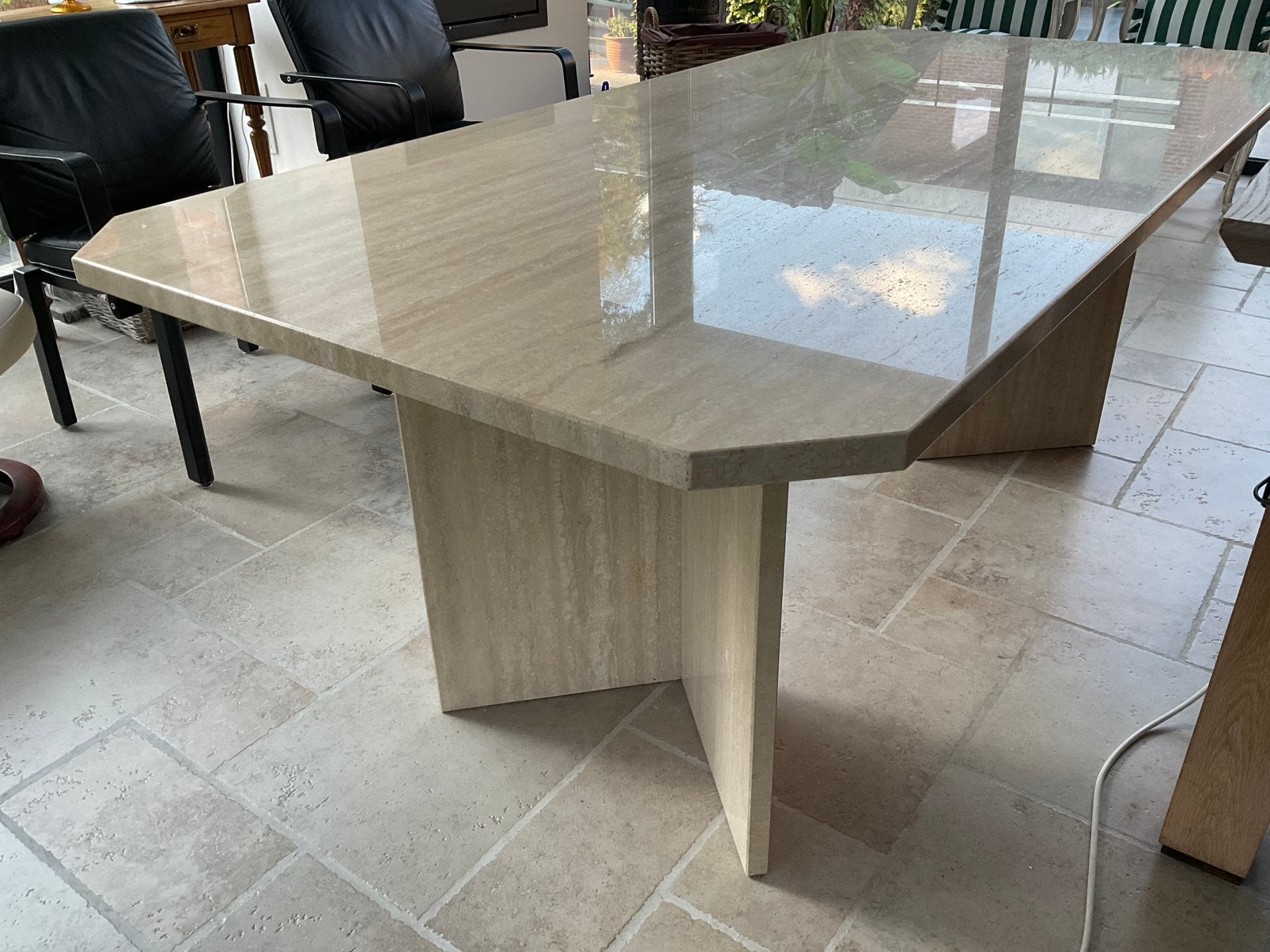Travertin eettafel, Ophalen, Nieuw