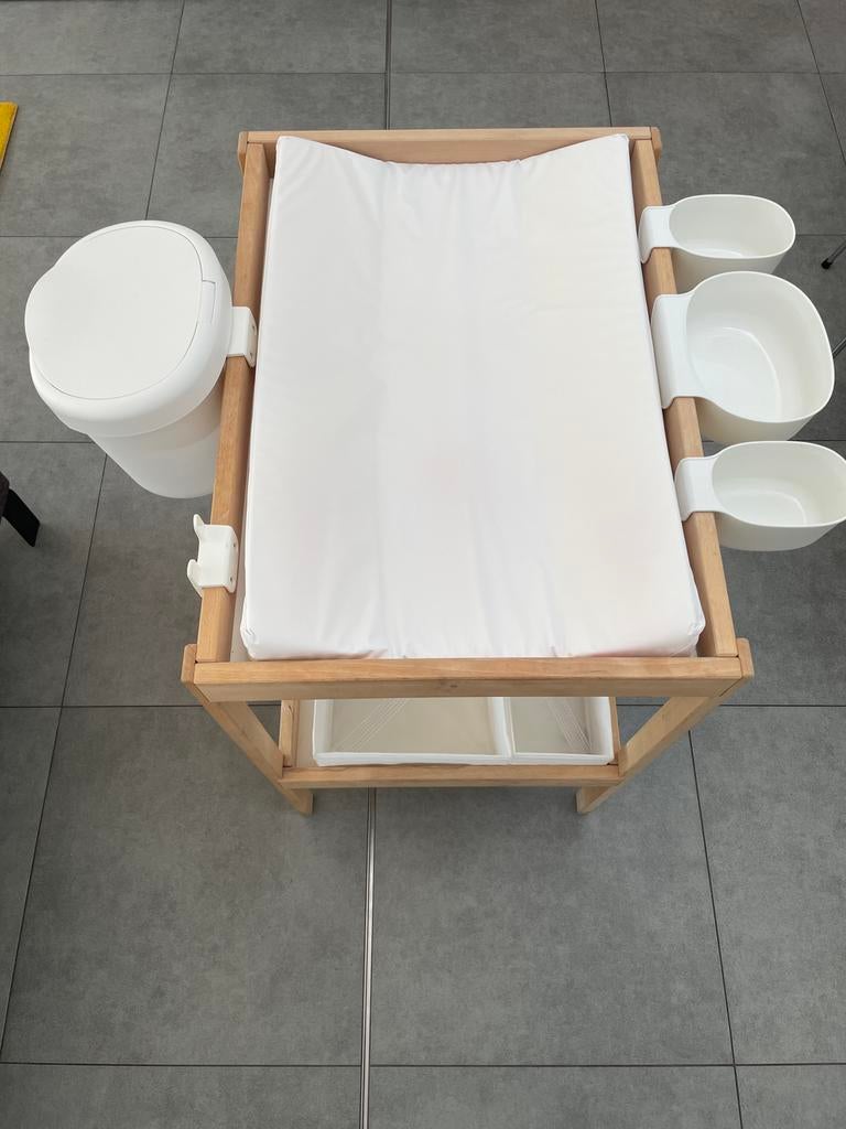 Verzorgingstafel IKEA met, Ophalen, Gebruikt