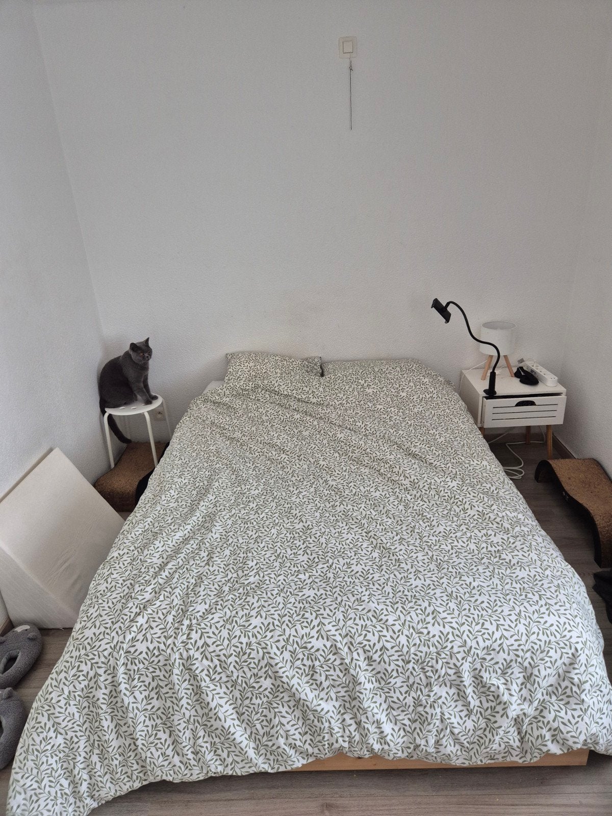 Bed + matras + dekmatras 140cm, Ophalen, Matras