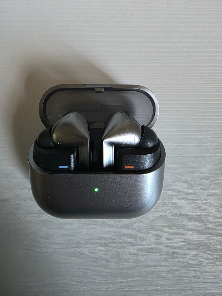 Galaxy Buds3 Pro, Télécoms, Téléphonie mobile | Écouteurs, Détection de port, Enlèvement ou Envoi, Gris, Comme neuf
