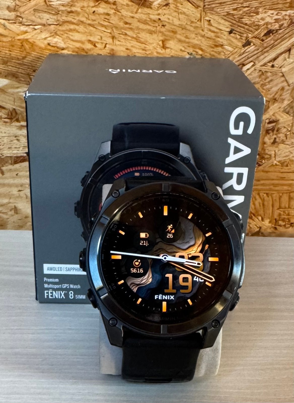 Fenix 8 amoled sapphire 51 mm - facture I run 08/2025, Handtassen en Accessoires, Ophalen, Zo goed als nieuw