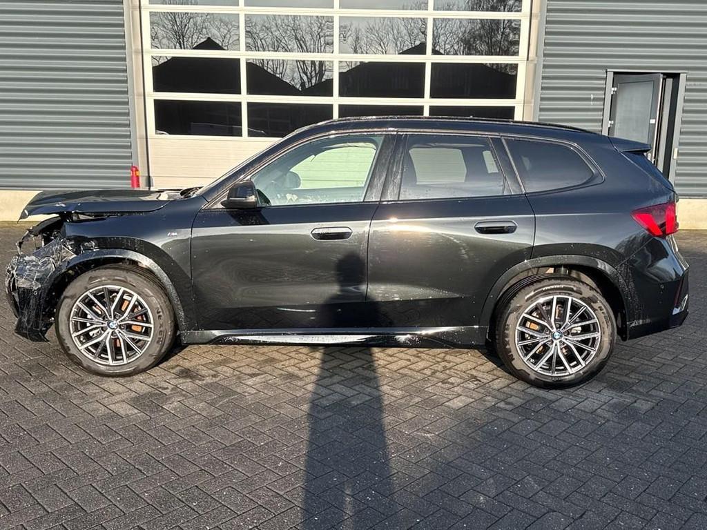 BMW X1 SDrive18d, M-Sportpakket, harman kardon, alcantara, n, 1995 cc, 110 kW, 4 cilinders, Zwart