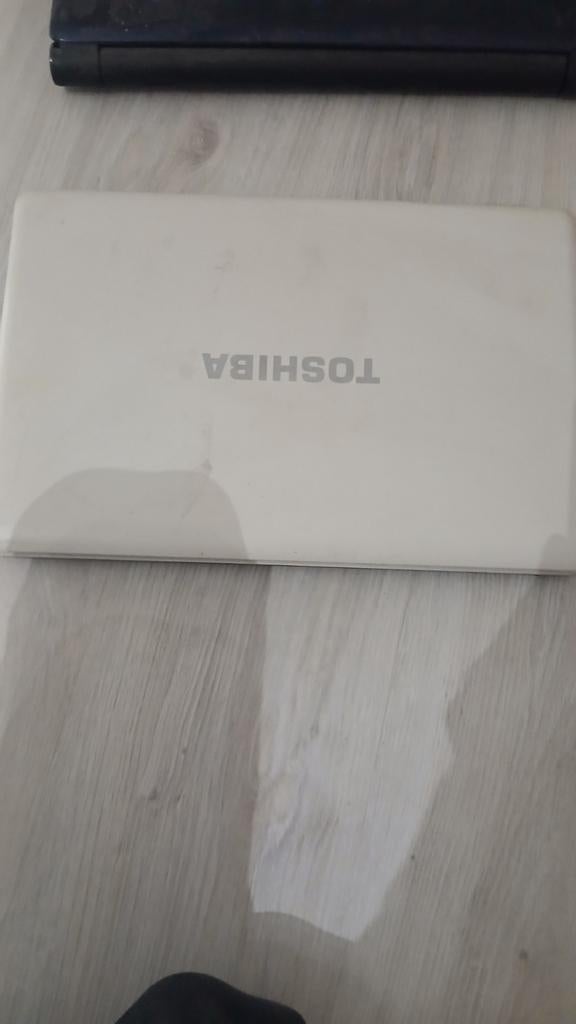 Pour pièce pc portable Toshiba, Informatique & Logiciels, Enlèvement