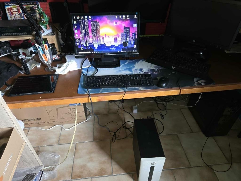 Ordinateur de bureau, 8 GB, Avec moniteur, Enlèvement, HDD