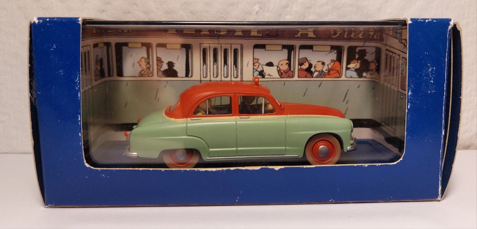 KUIFJE Atlas auto 1/43 'De Simca-taxi 1954', Ophalen of Verzenden, Kuifje, Gebruikt, Beeldje of Figuurtje