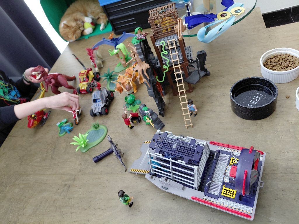 playmobil - dino toren en hovercraft, Kinderen en Baby's, Speelgoed | Playmobil, Ophalen, Zo goed als nieuw, Complete set