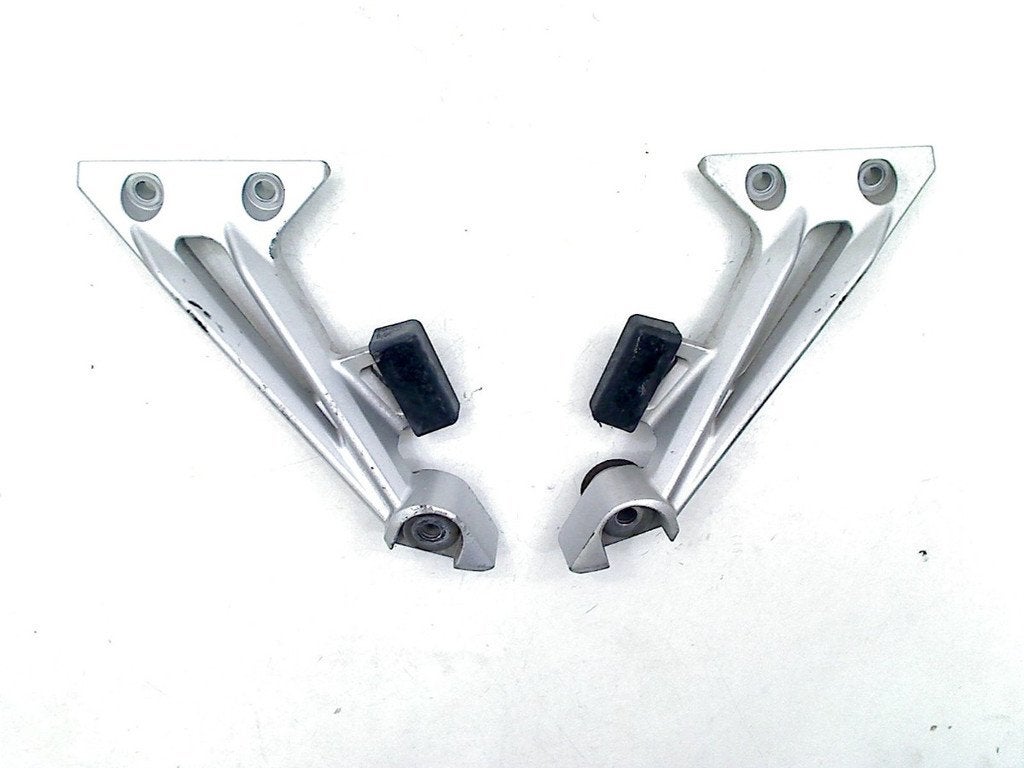 REPOSE-PIEDS SET FJR 1300 2006-2012 ABS (FJR1300 FJR1300A), Dhr. S. di Majo, Utilisé, Info@cama-motorparts.nl, P.J. Troelstraweg 8 8
3144 CX  MAASSLUIS, NL