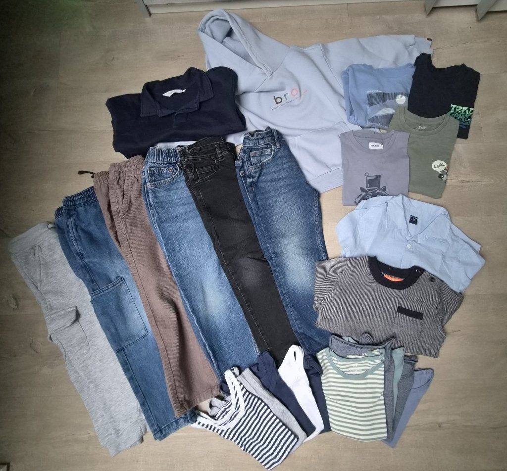 pakket jongen maat 110 - 24 stuks, Ophalen, Gebruikt, Jongen, Setje