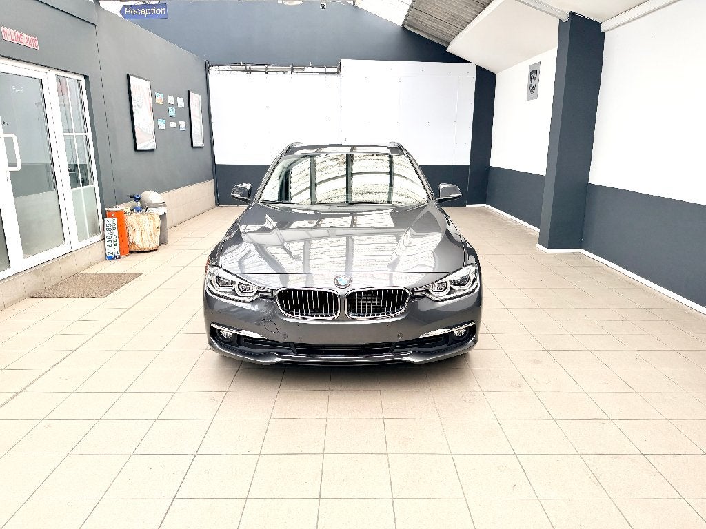 BMW 320 dA Touring Luxury Line 03/2018 "154.000Km" Euro 6b, Autos, Cuir, Argent ou Gris, Achat, Euro 6