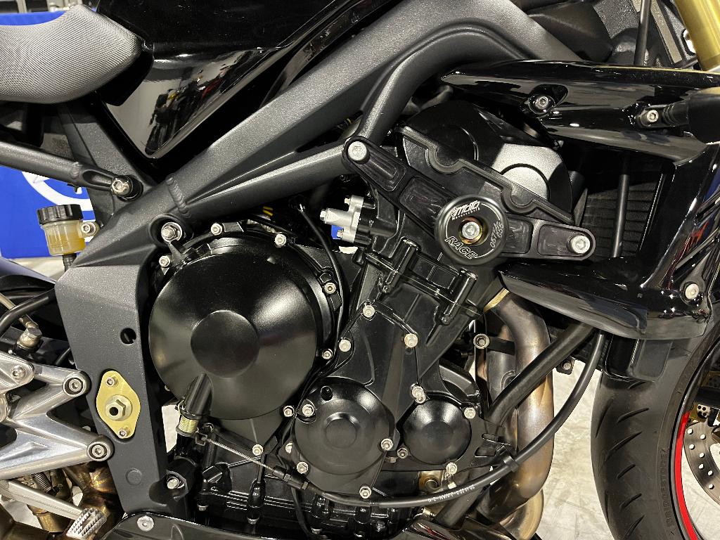 Triumph Street Triple 2010, 675 cc, Occasion, Motorrijbewijs A, Bedrijf