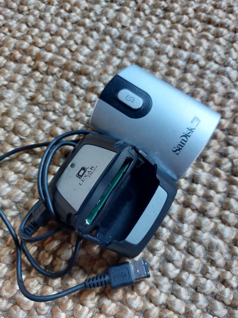 Compacte firewire- en USB-flashdrive, Computers en Software, Geheugenkaartlezers, Ophalen of Verzenden