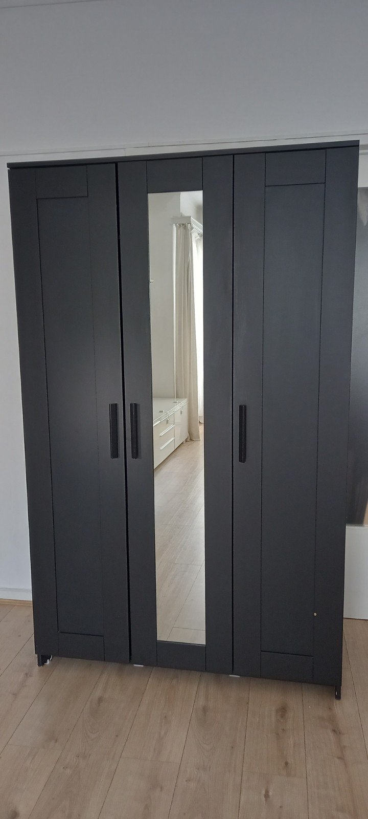 IKEA BRIMNES kledingkast zwart 117x50x190, Huis en Inrichting, Kasten | Kleerkasten, Ophalen