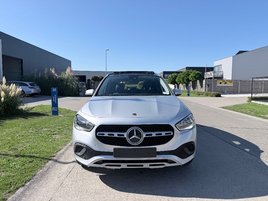 mercedes GLA180/BENZINE/Panoramish open dak, Auto's, Automaat, Euro 6, Bedrijf, 5 deurs
