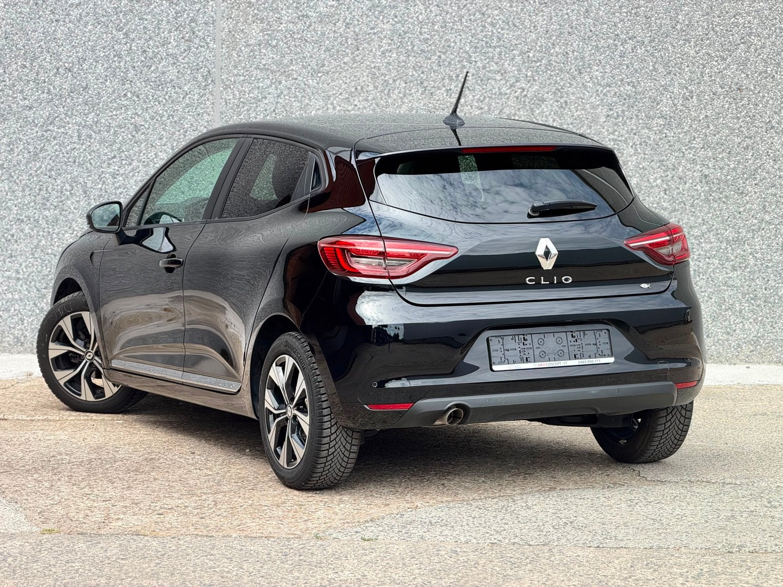 Renault Clio 1.0 Essence 2023 *35000km* Garantie 12 Mois, Achat, Entreprise, Boîte manuelle, Android Auto