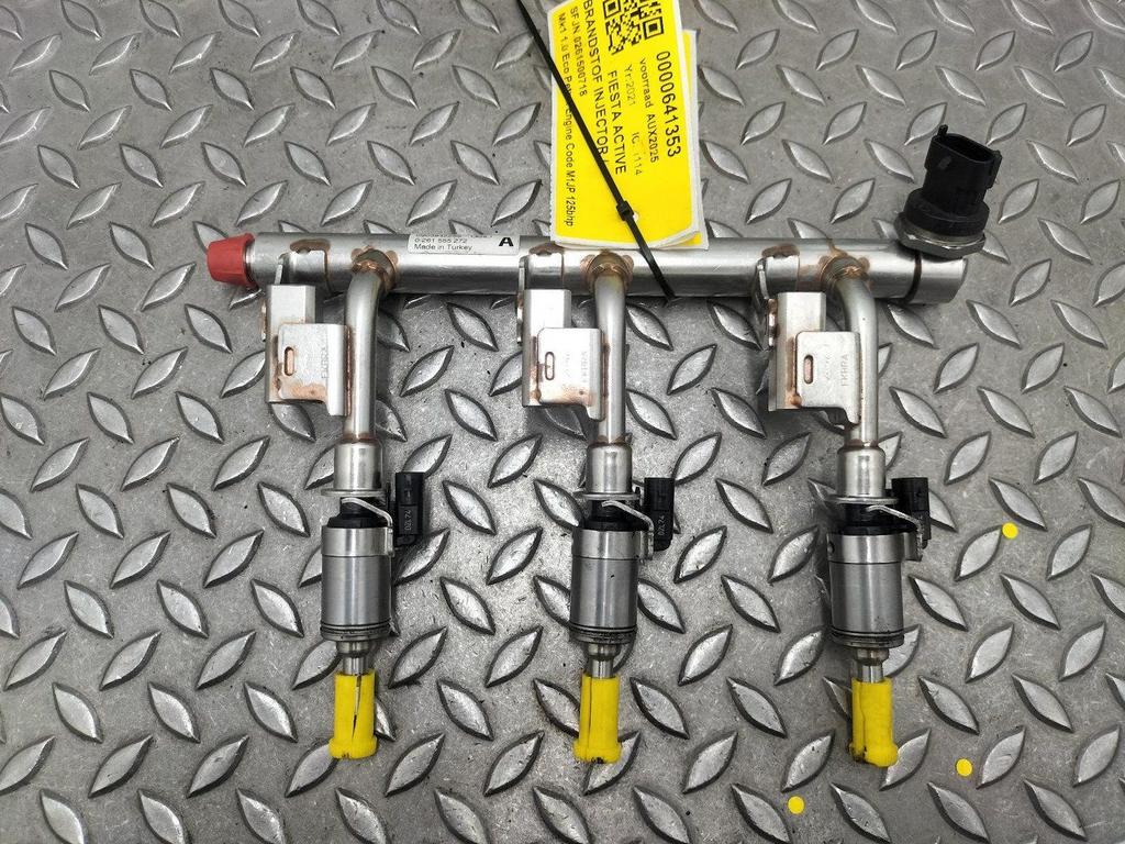 FORD FIESTA ACTIVE BRANDSTOF INJECTOR / VERSTUIVER 2021, Ophalen of Verzenden, Gebruikt, Stiba lid