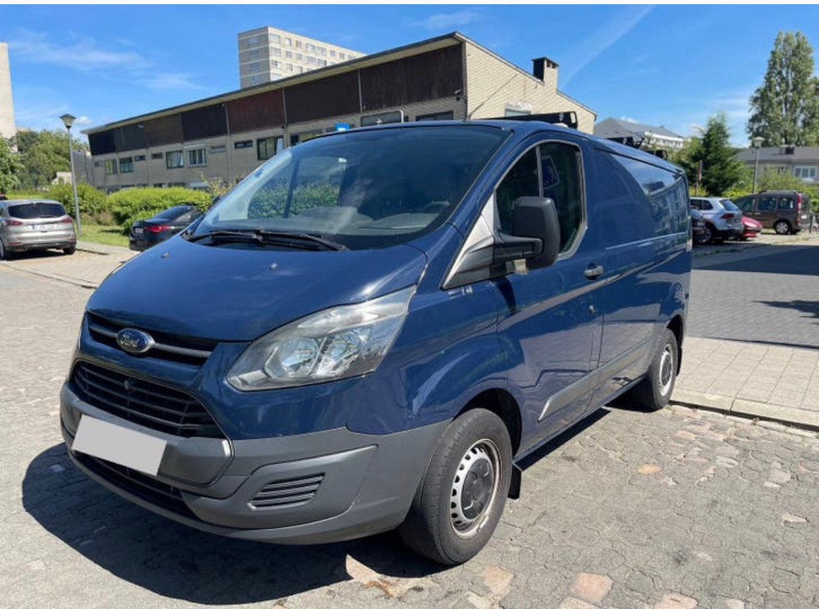 Ford Transit Custom 2.2Tdci CarPlay  trekhaak dakdragers VLG, Auto's, Bestelwagens en Lichte vracht, Euro 5, 4 cilinders, USB