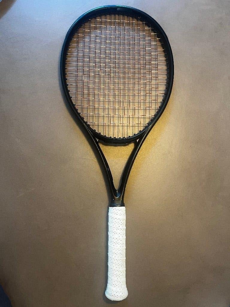 Wilson clash 100 v2, Sports & Fitness, Tennis, Enlèvement ou Envoi, Raquette, L4, Comme neuf