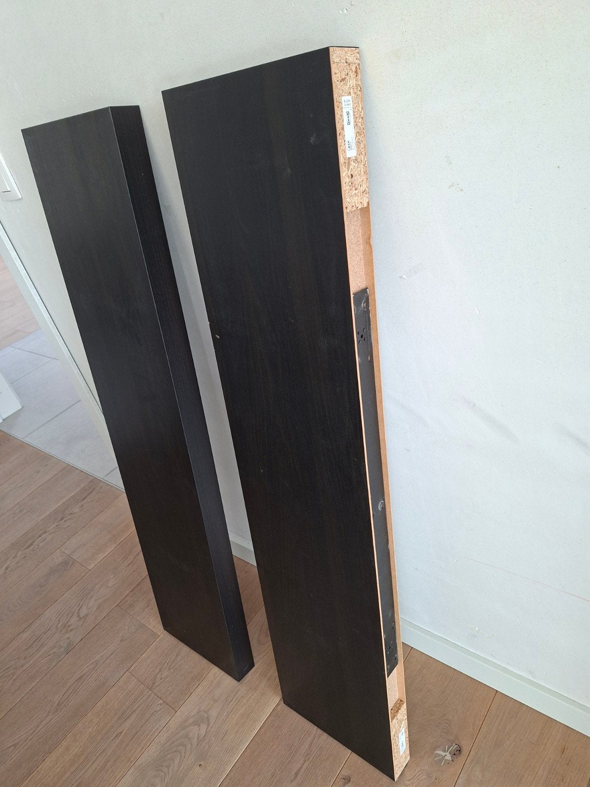 2 wandplanken ikea zwartbruin, Ophalen, Gebruikt