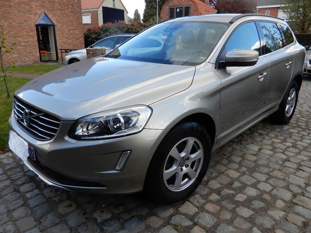 VOLVO XC60 D4 Momentum, Auto's, Overige kleuren, Adaptive Cruise Control, Leder, 5 deurs