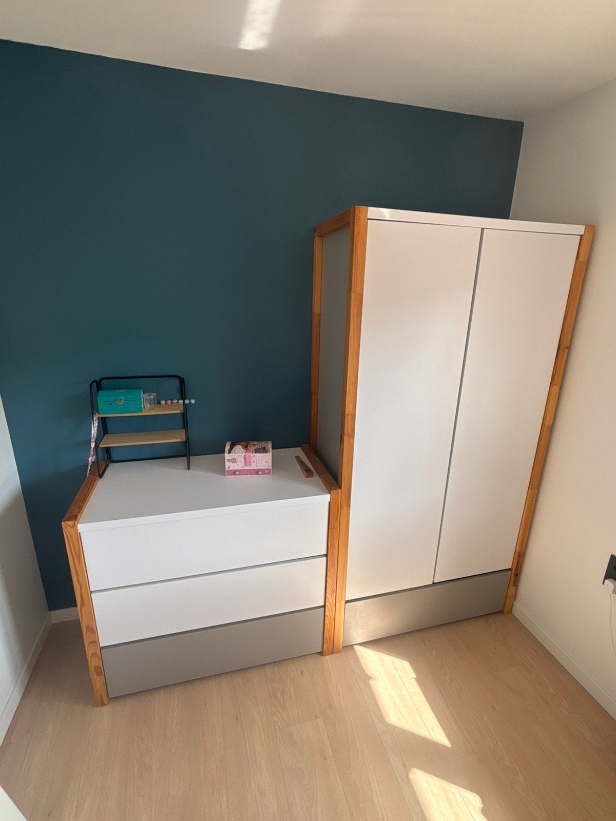 Kinderkamer 2 kasten + bed, Kinderen en Baby's, Ophalen, Zo goed als nieuw