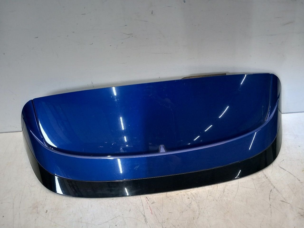 Spoiler Volkswagen Golf, Onderdelen@venauto.nl, Van der Ven Autorecycling B.V., Ettenseweg 76, 4706 PB Roosendaal, The Netherlands