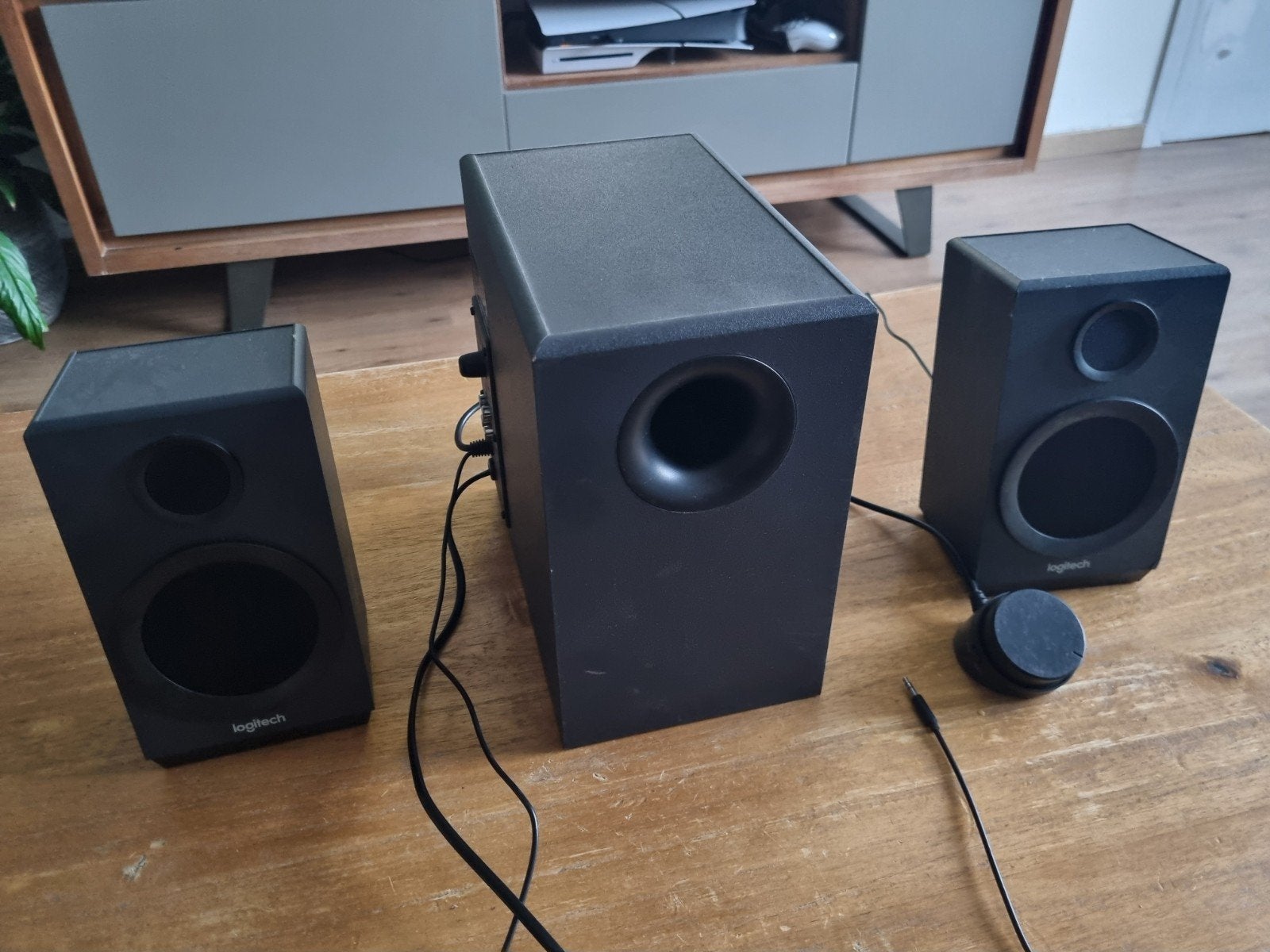 Logitech Z333 2.1, Computers en Software, Pc speakers, Ophalen