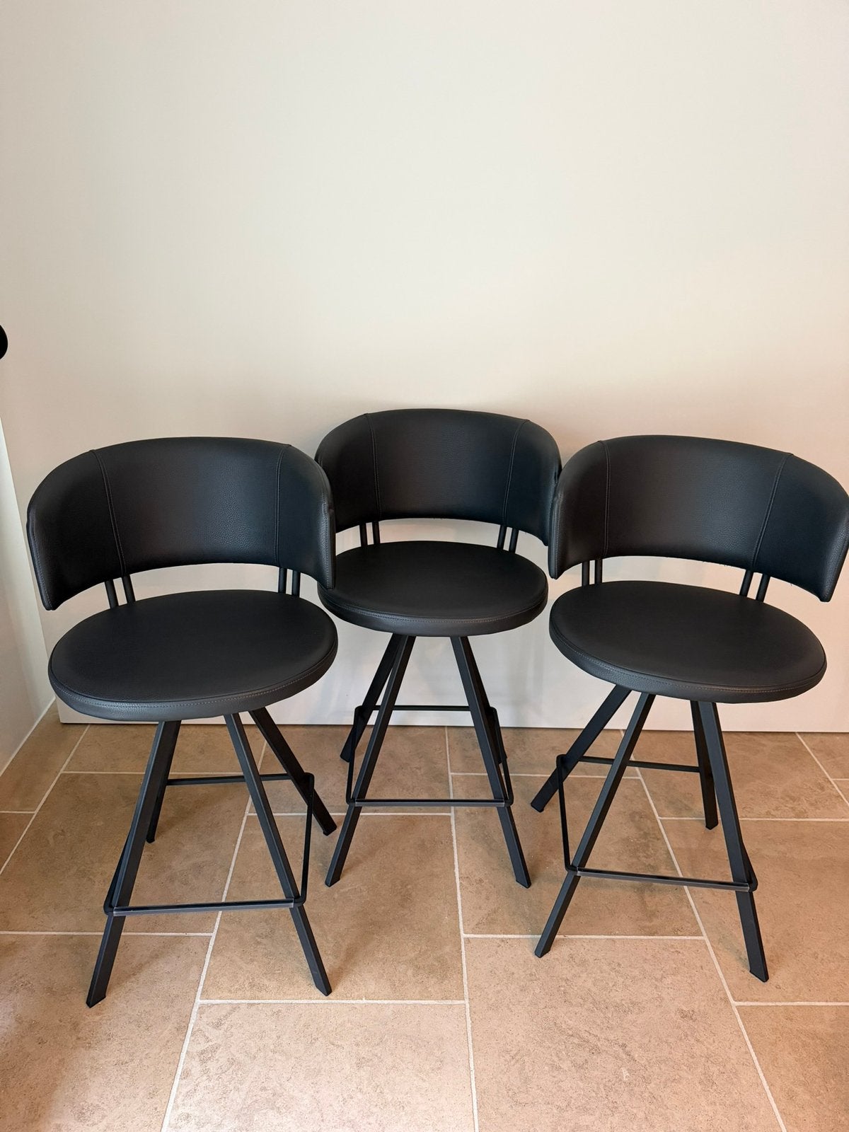 Set van 3 Barkrukken(180€/stoel) “BARALLURE”, Huis en Inrichting, Ophalen, Zo goed als nieuw, Leer