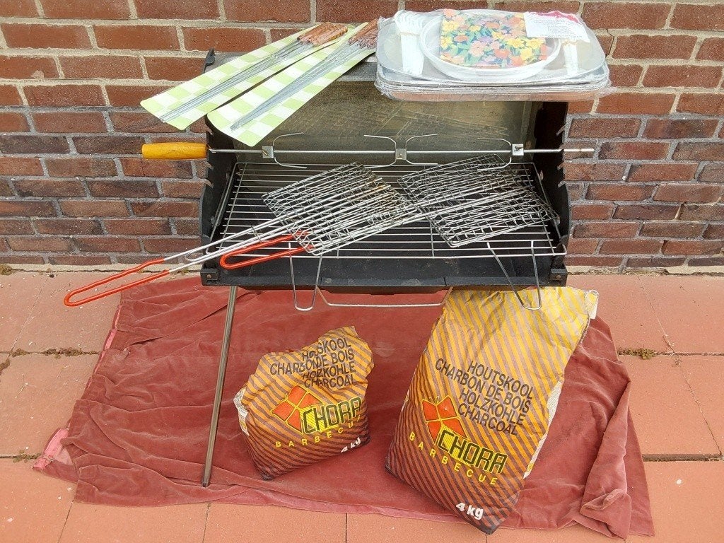 Barbecue gietijzer met toebehoren, Enlèvement, Utilisé, Niet bekend, Avec accessoires