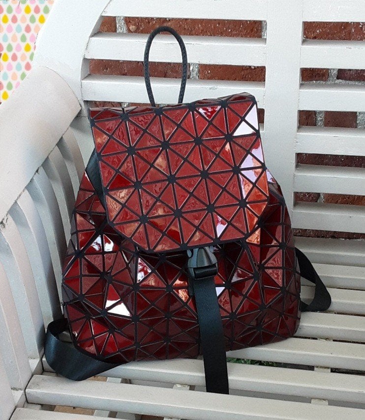 Joli sac à dos de forme géométrique de couleur bordeaux, Moins de 30 cm, Autres marques, 25 à 40 cm, Enlèvement ou Envoi